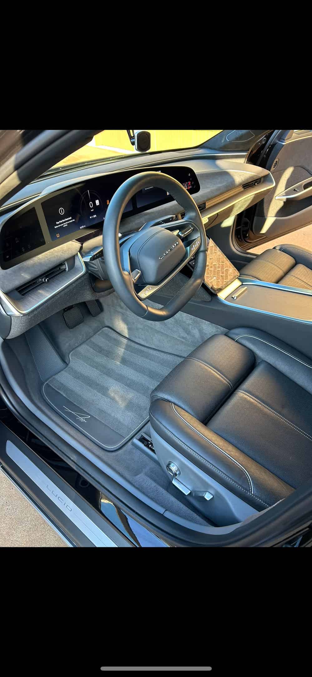 Seat & Carpet Shampooing image