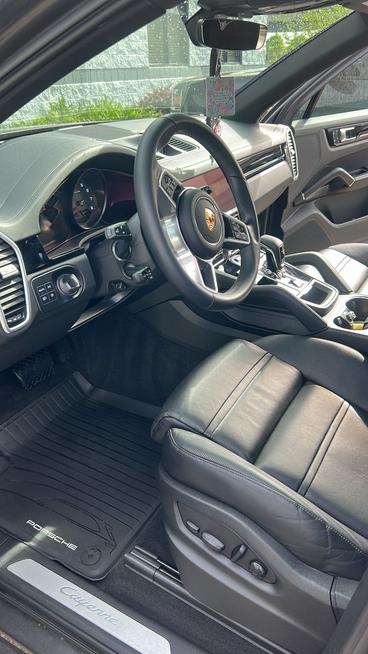 Project Holmes Mobile Detailing Transforms Porsche Cayenne image